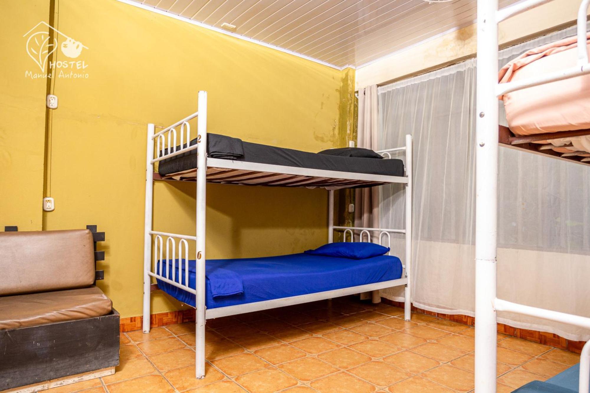 Manuel Antonio Hostel Bagian luar foto