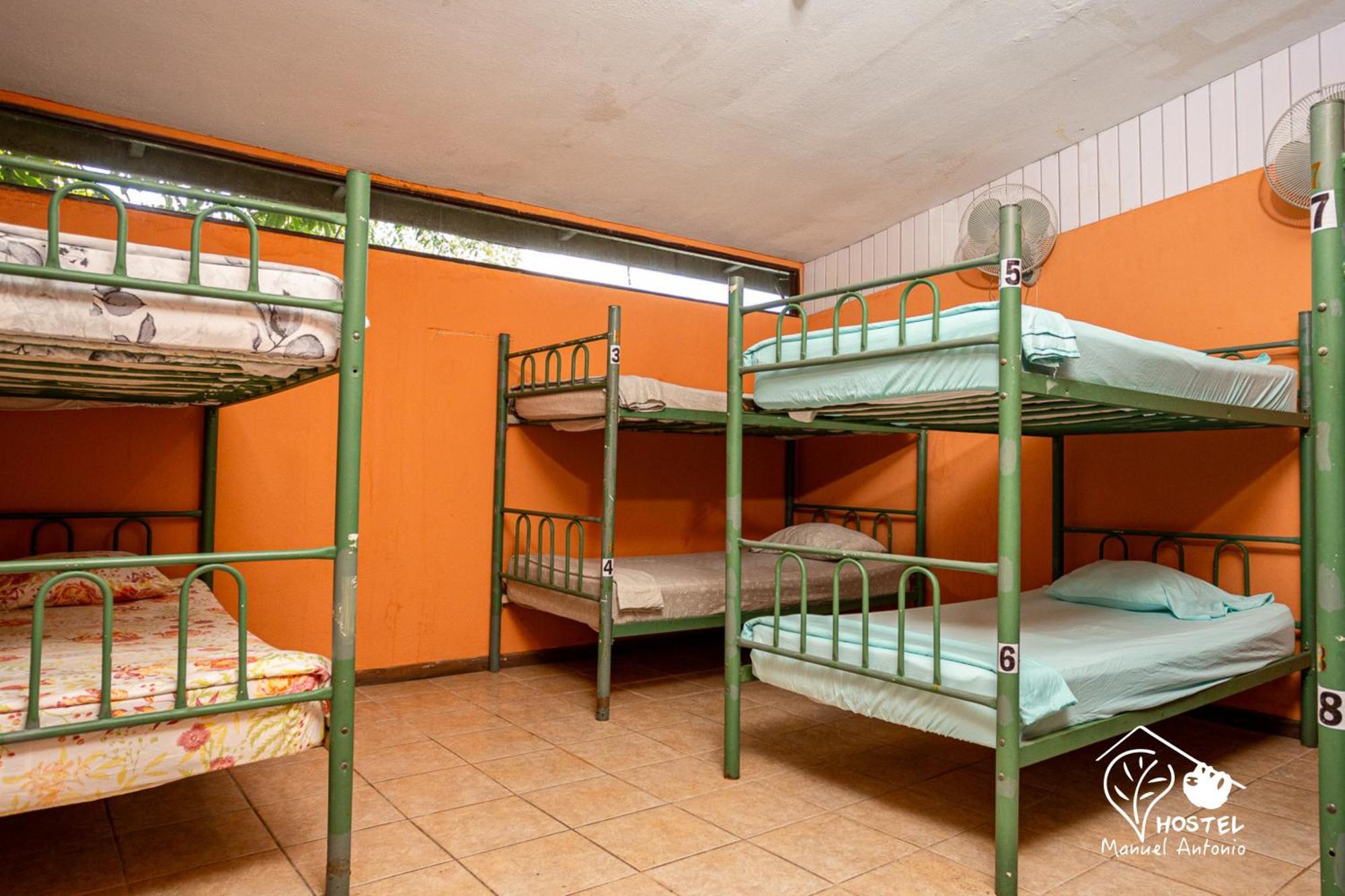 Manuel Antonio Hostel Bagian luar foto