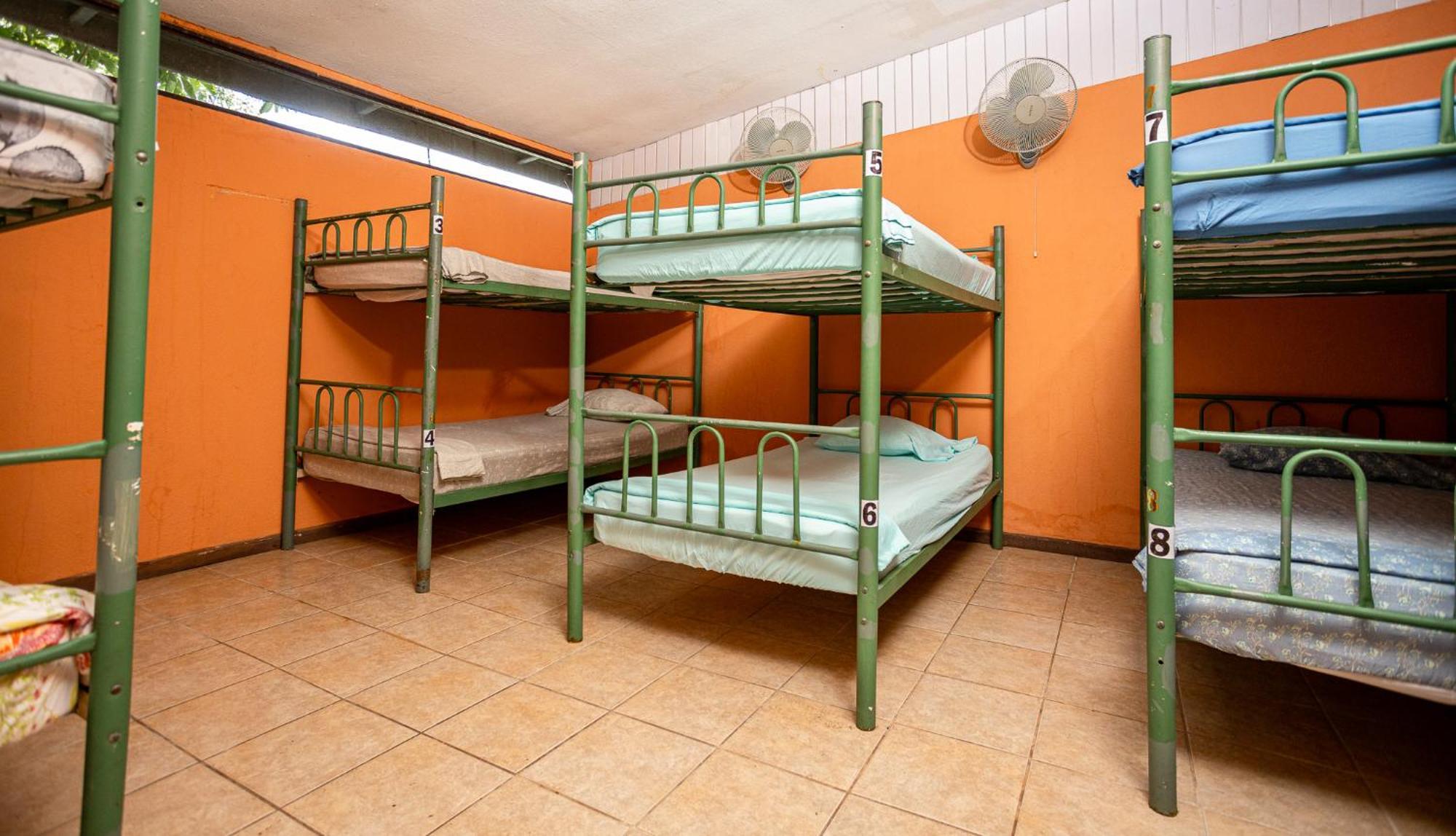 Manuel Antonio Hostel Bagian luar foto